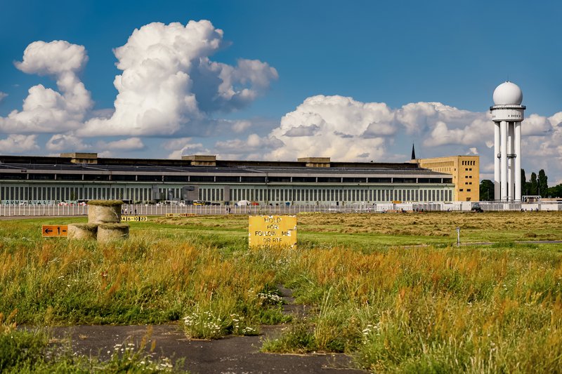 Ein Foto des Tempelhofer Felds. Das Foto ist aus cc Jorge Franganillo
